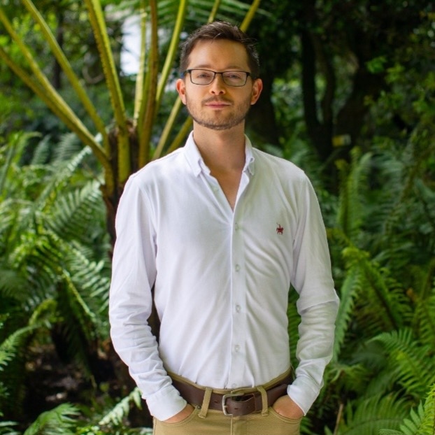 Dr. Nicolás Barbosa